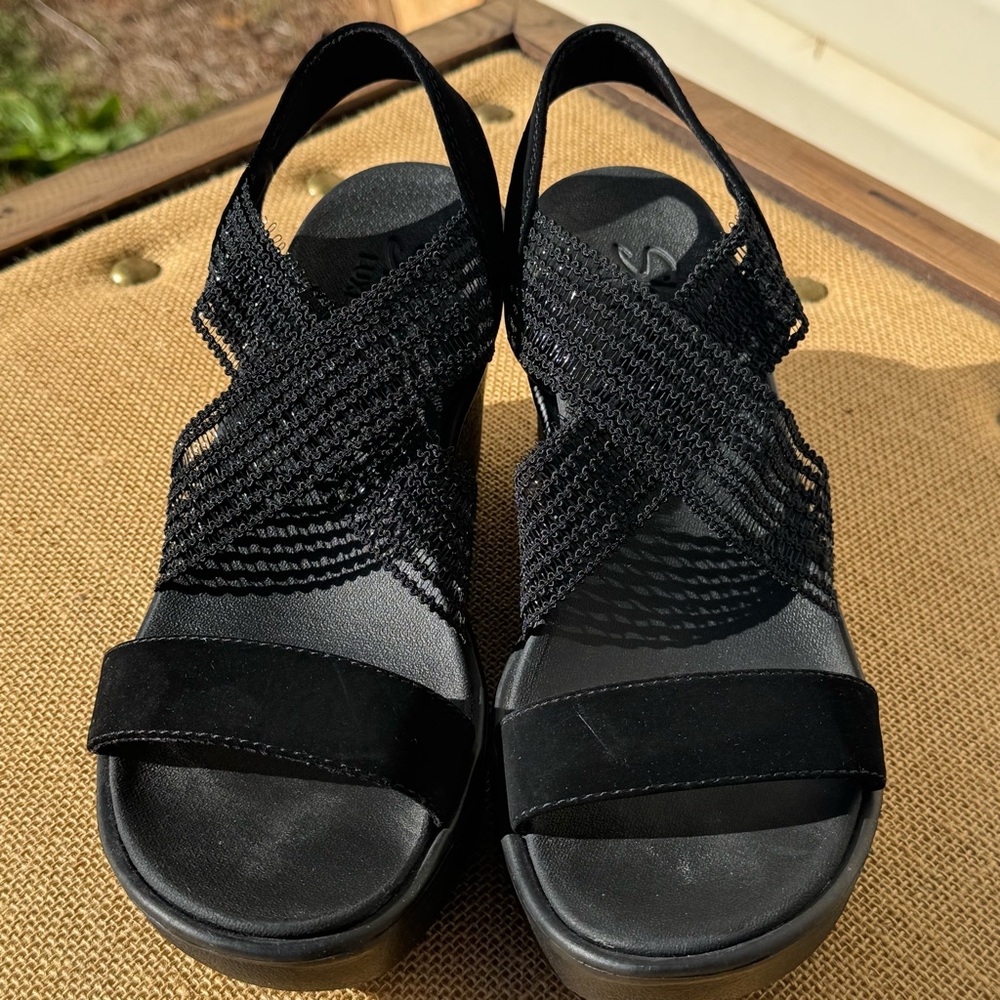 SKECHERS RUMBLE UP - CLOUD CHASER Women’s 8.5 Black Wedge Sandals - Picture 3 of 8